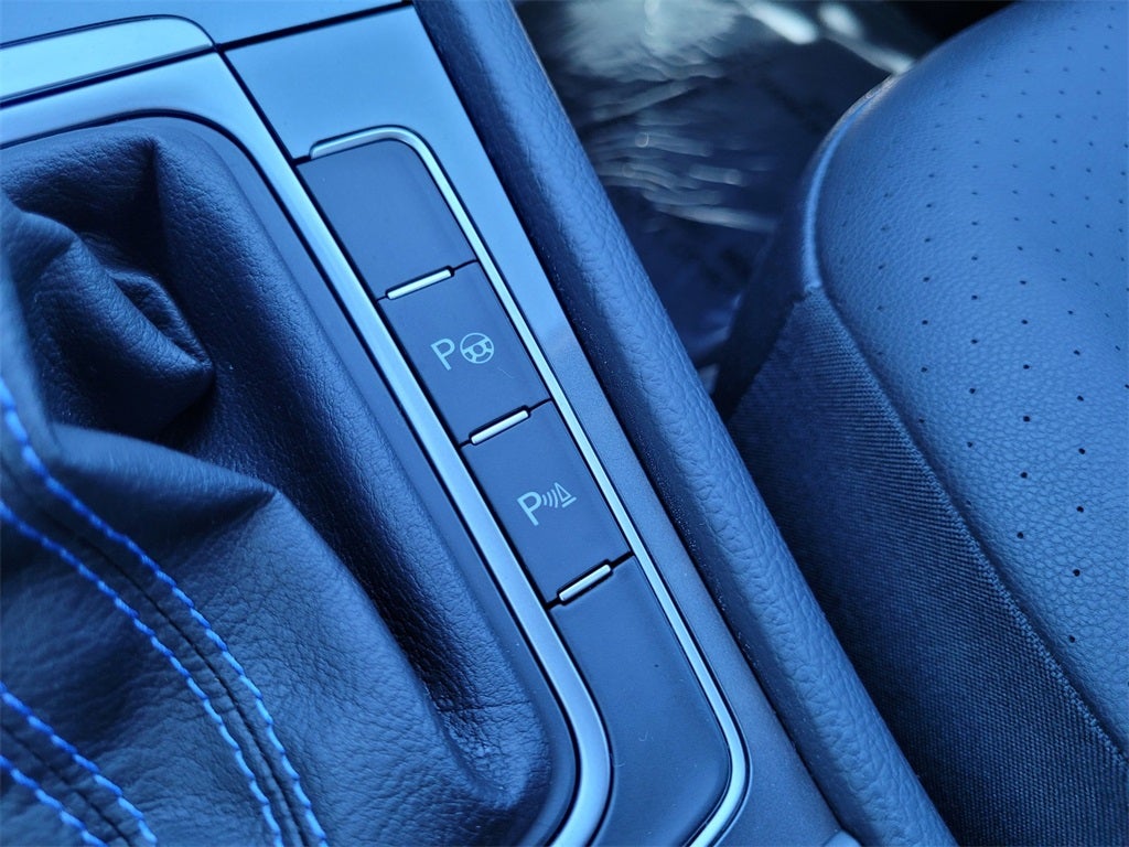 2016 Volkswagen e-Golf SEL Premium