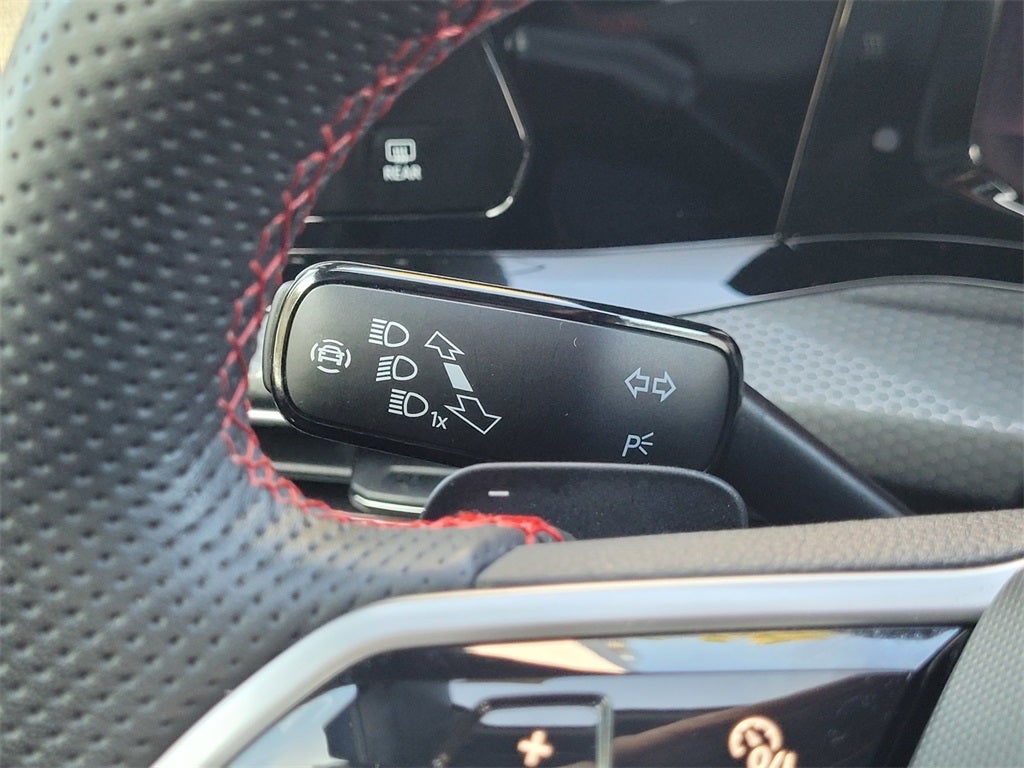 2024 Volkswagen Golf GTI Autobahn