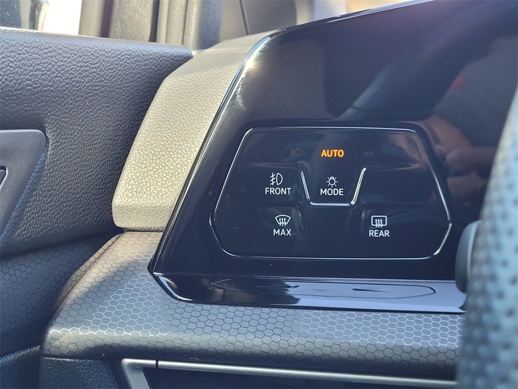 2024 Volkswagen Golf GTI Autobahn