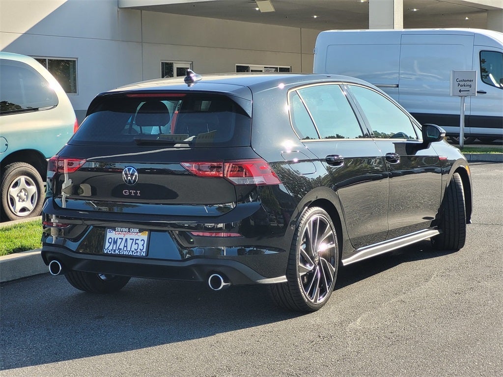 2024 Volkswagen Golf GTI Autobahn