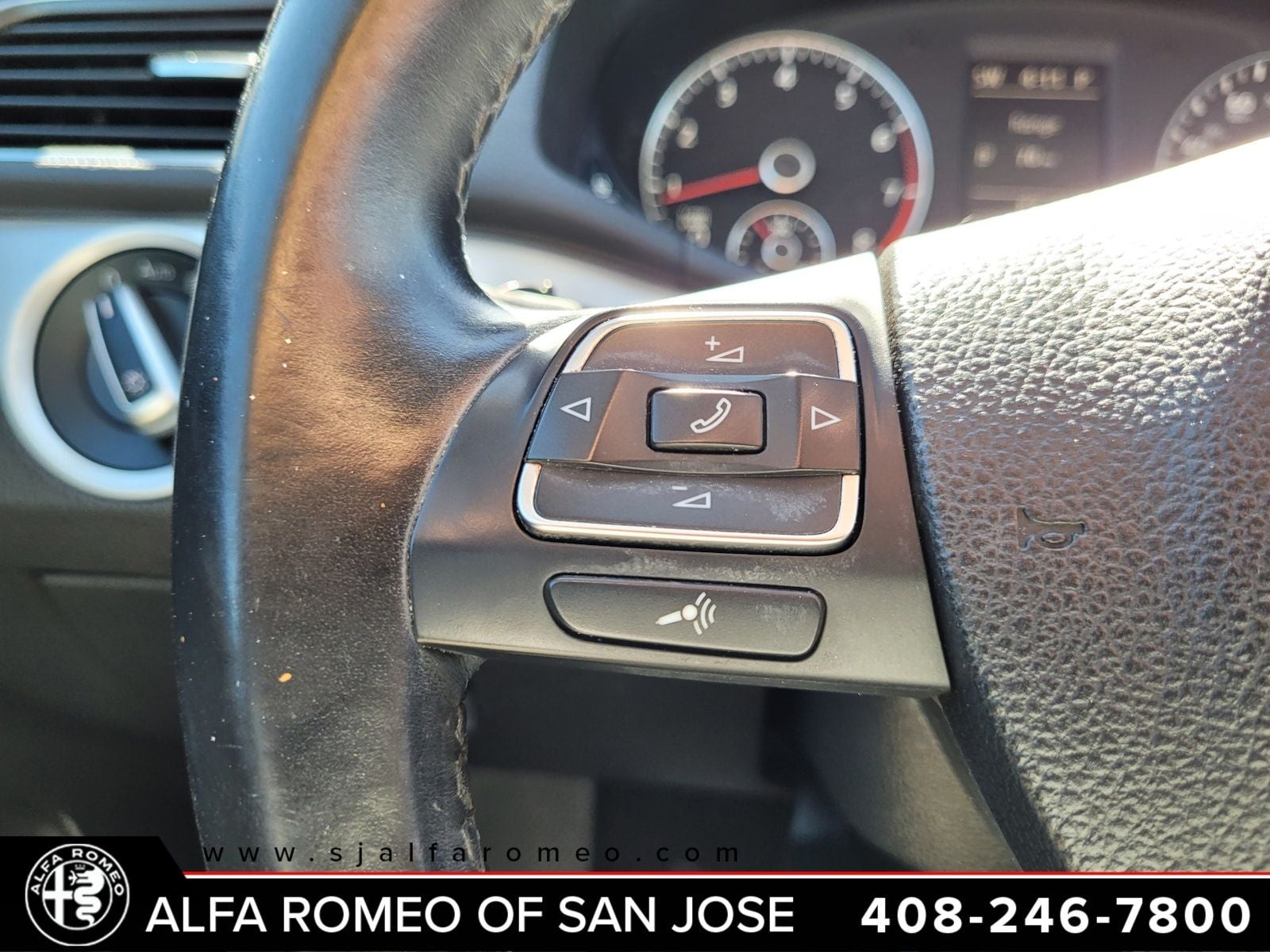 2013 Volkswagen Passat 2.5 SE