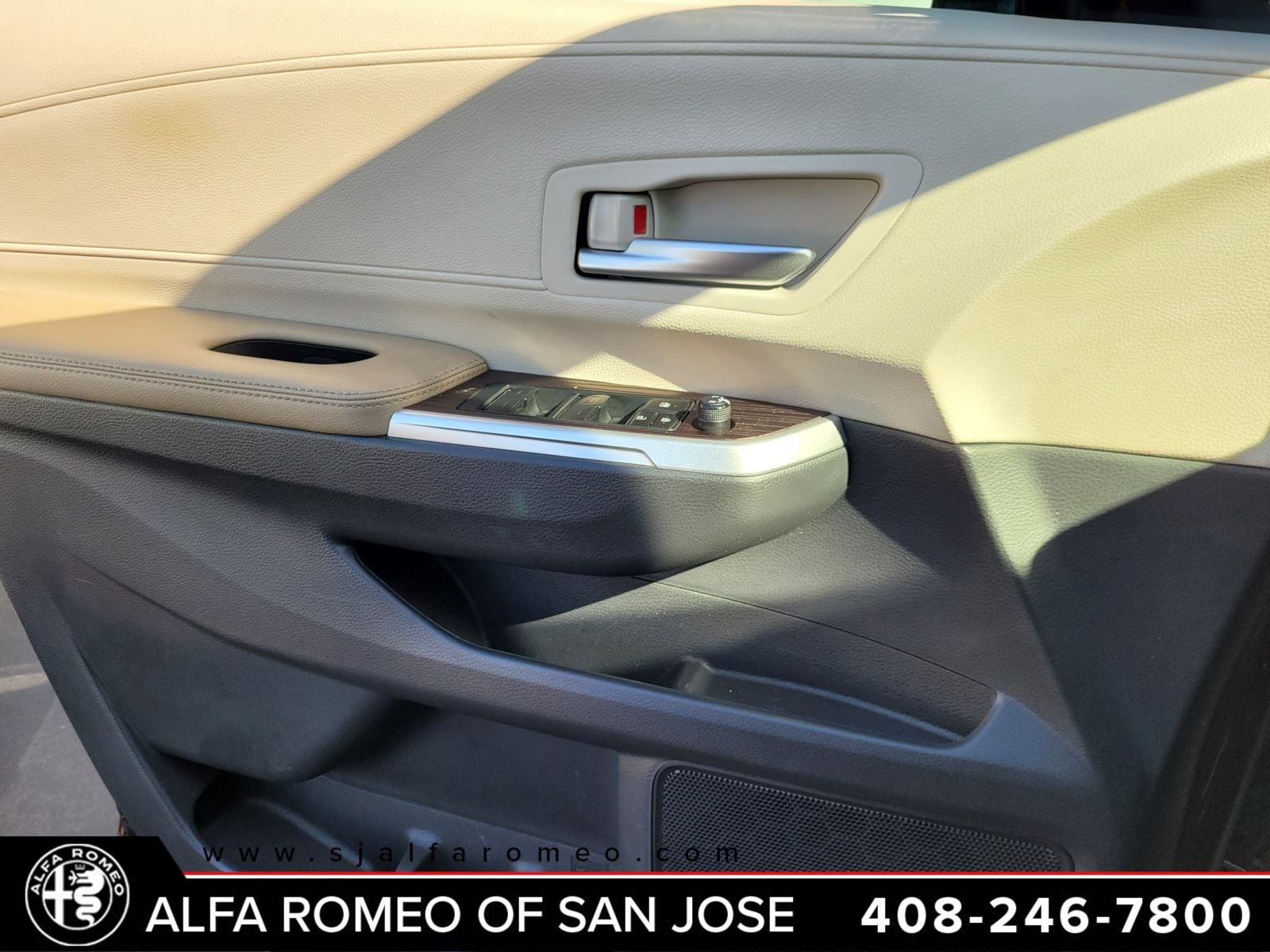 2023 Toyota Sienna XLE 8 Passenger