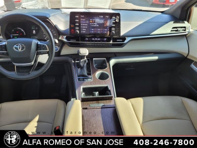 2023 Toyota Sienna XLE 8 Passenger