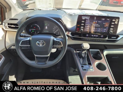 2023 Toyota Sienna XLE 8 Passenger