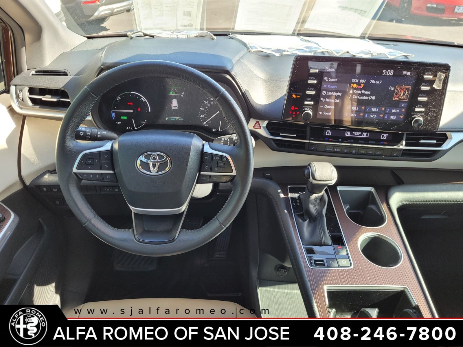 2023 Toyota Sienna XLE 8 Passenger