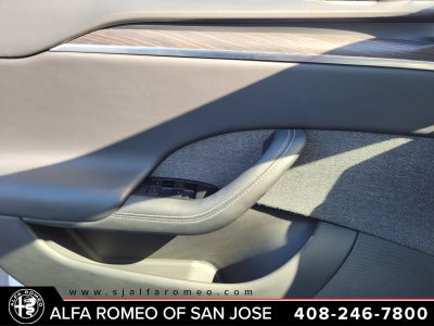 2022 Tesla Model S Base