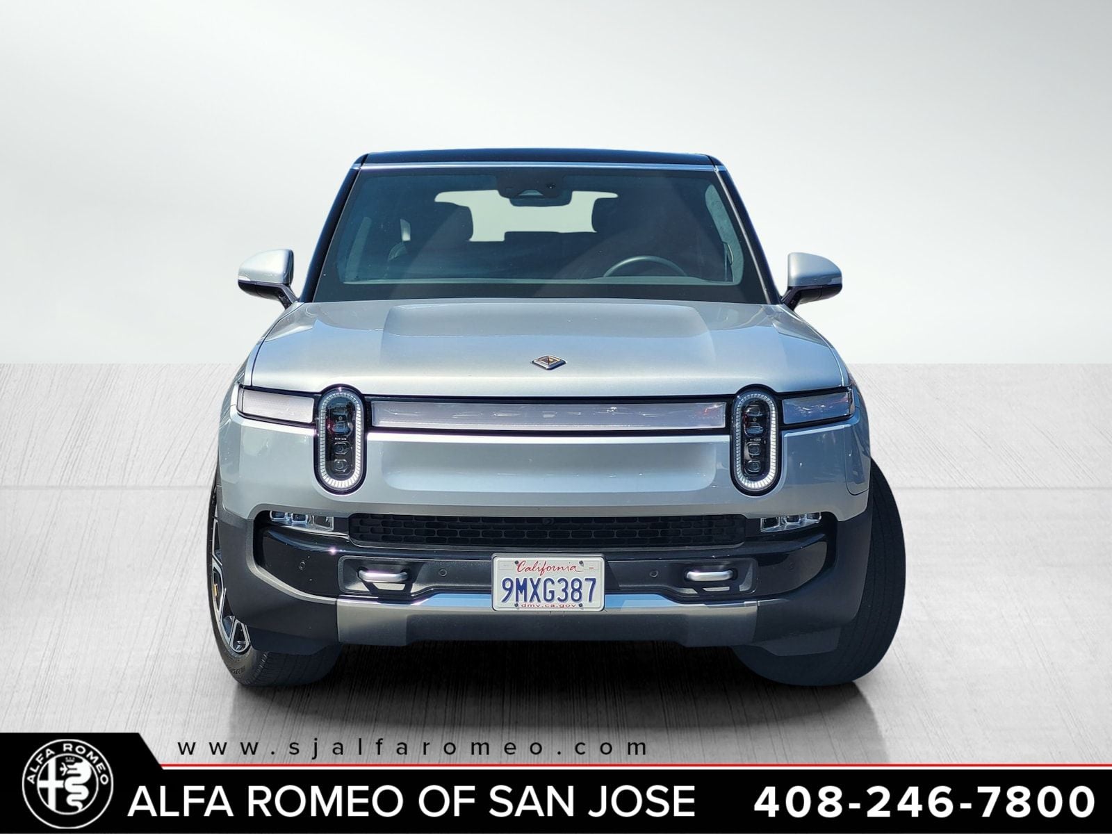 2024 Rivian R1S Adventure
