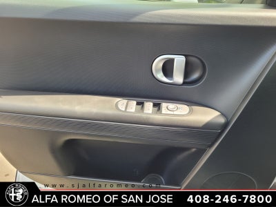 2024 Hyundai IONIQ 5 SE