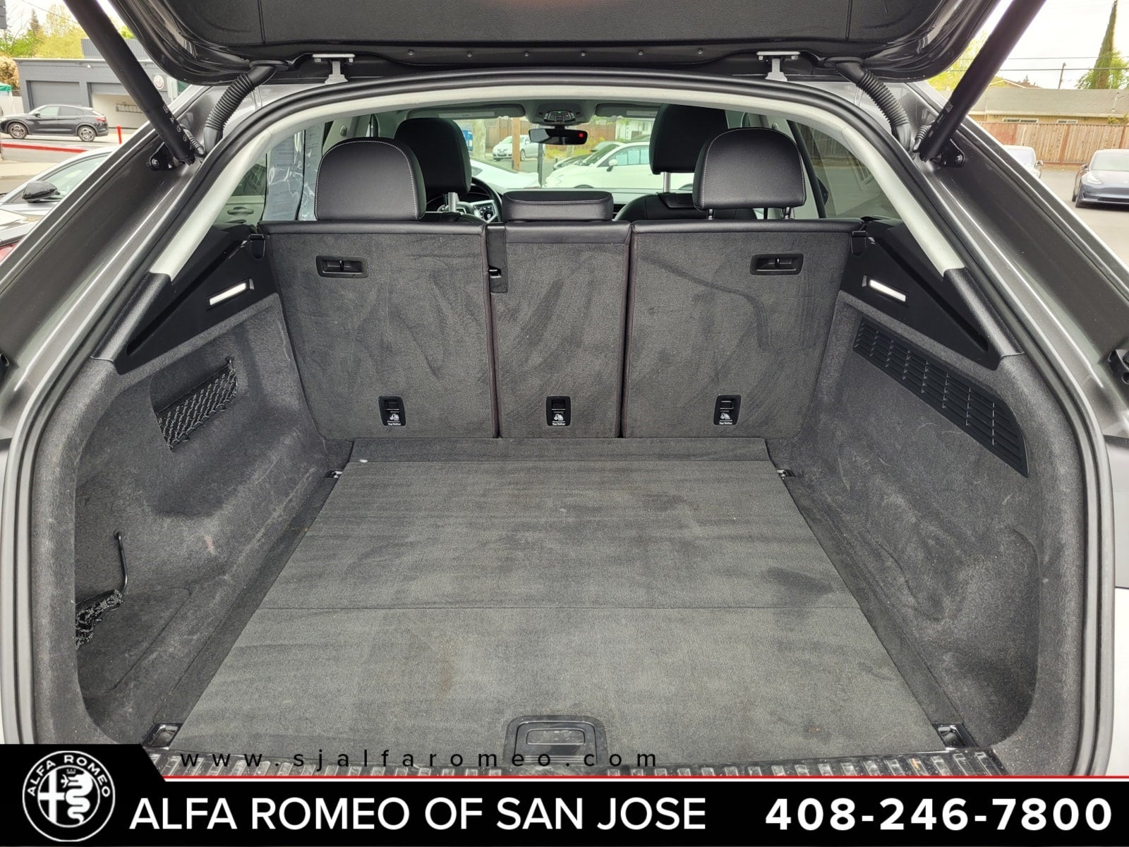 2022 Audi Q8 55 Premium quattro