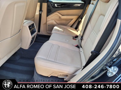 2019 Porsche Cayenne E-Hybrid Base