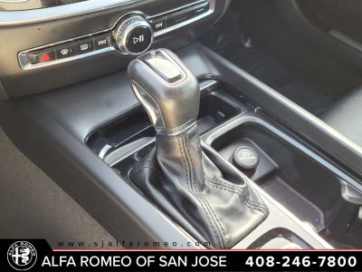 2020 Volvo V60 Cross Country T5