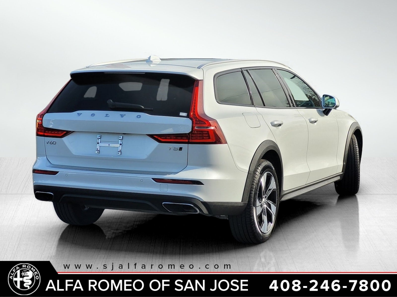 2020 Volvo V60 Cross Country T5