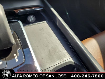 2022 Volvo XC60 Recharge Plug-In Hybrid T8 Inscription Expression