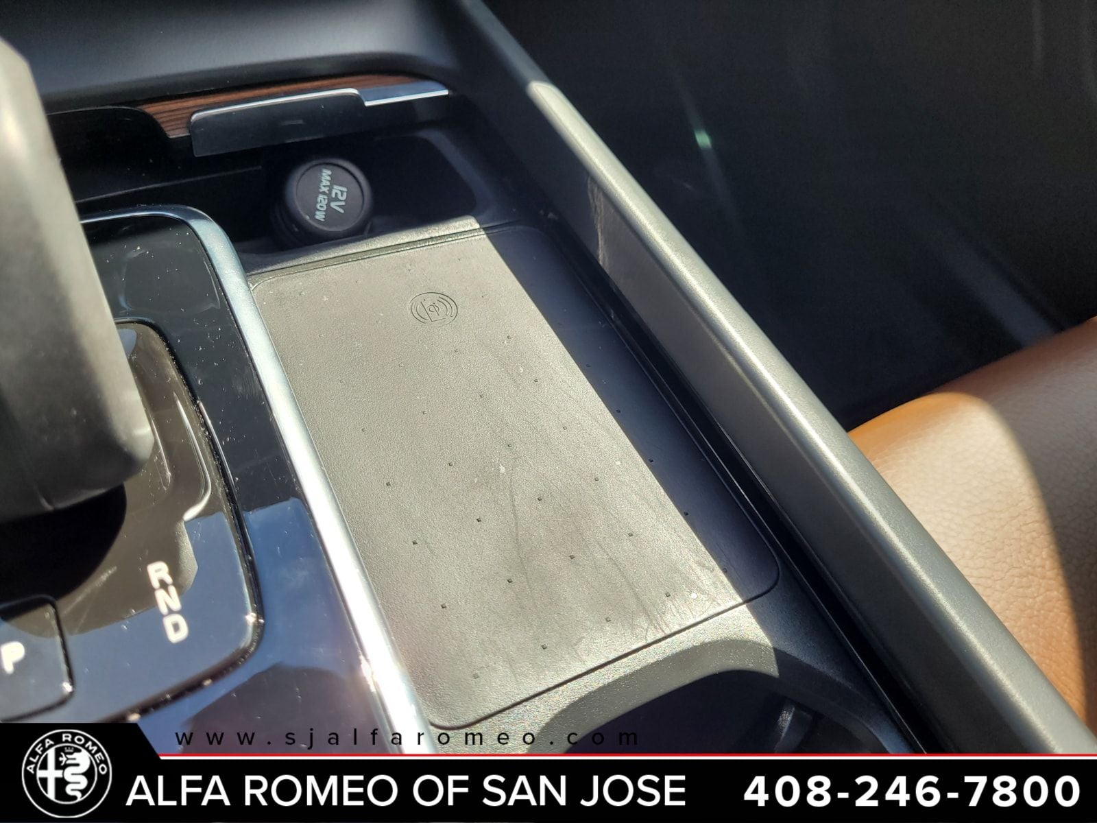 2022 Volvo XC60 Recharge Plug-In Hybrid T8 Inscription Expression