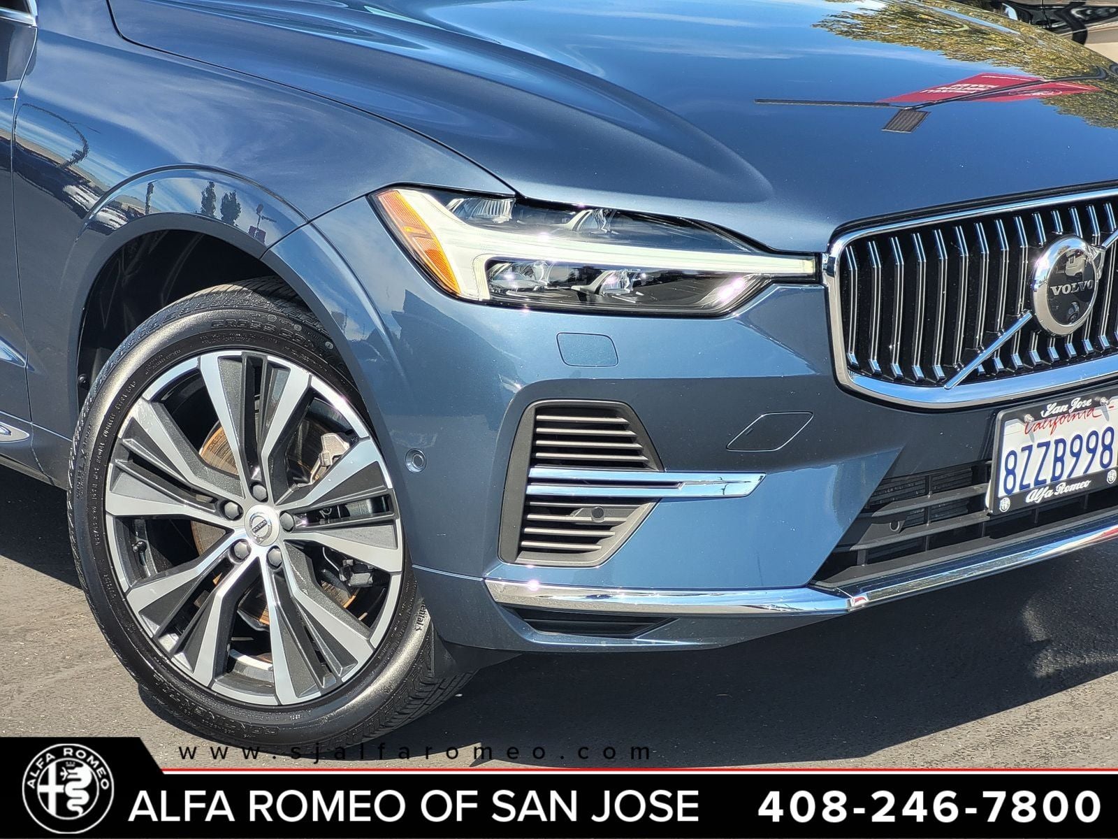 2022 Volvo XC60 Recharge Plug-In Hybrid T8 Inscription Expression