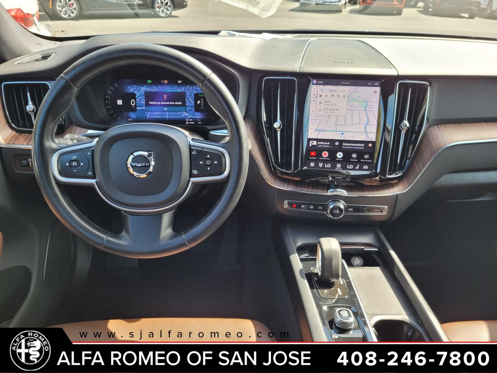 2022 Volvo XC60 Recharge Plug-In Hybrid T8 Inscription Expression