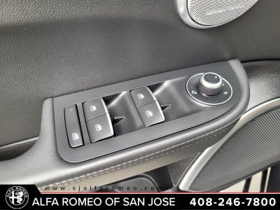 2022 Alfa Romeo Giulia Quadrifoglio