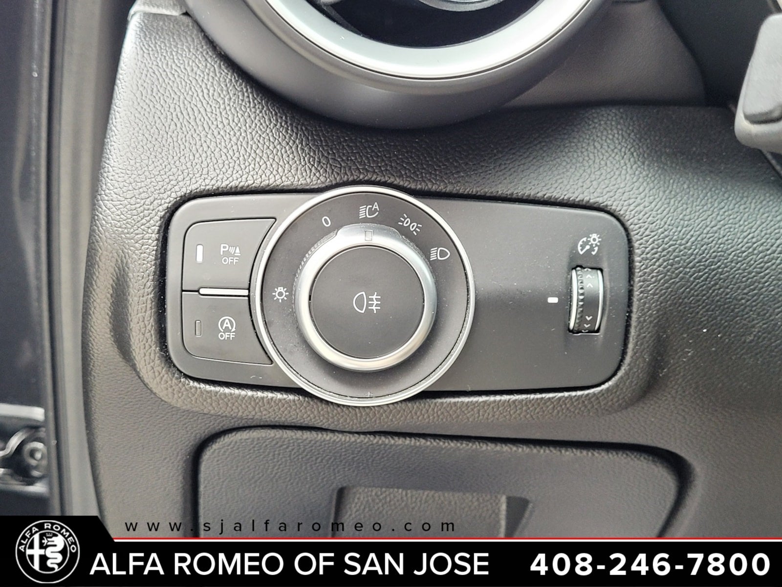 2022 Alfa Romeo Giulia Quadrifoglio