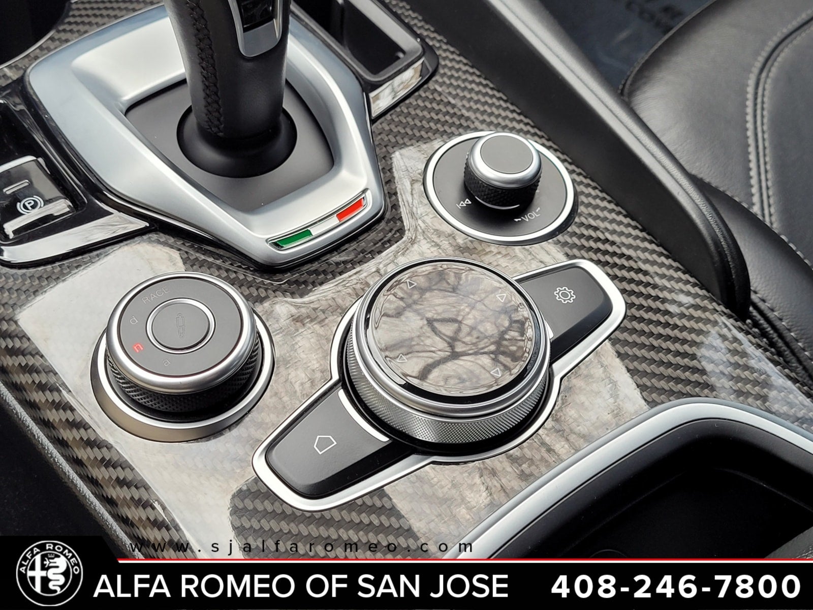 2022 Alfa Romeo Giulia Quadrifoglio