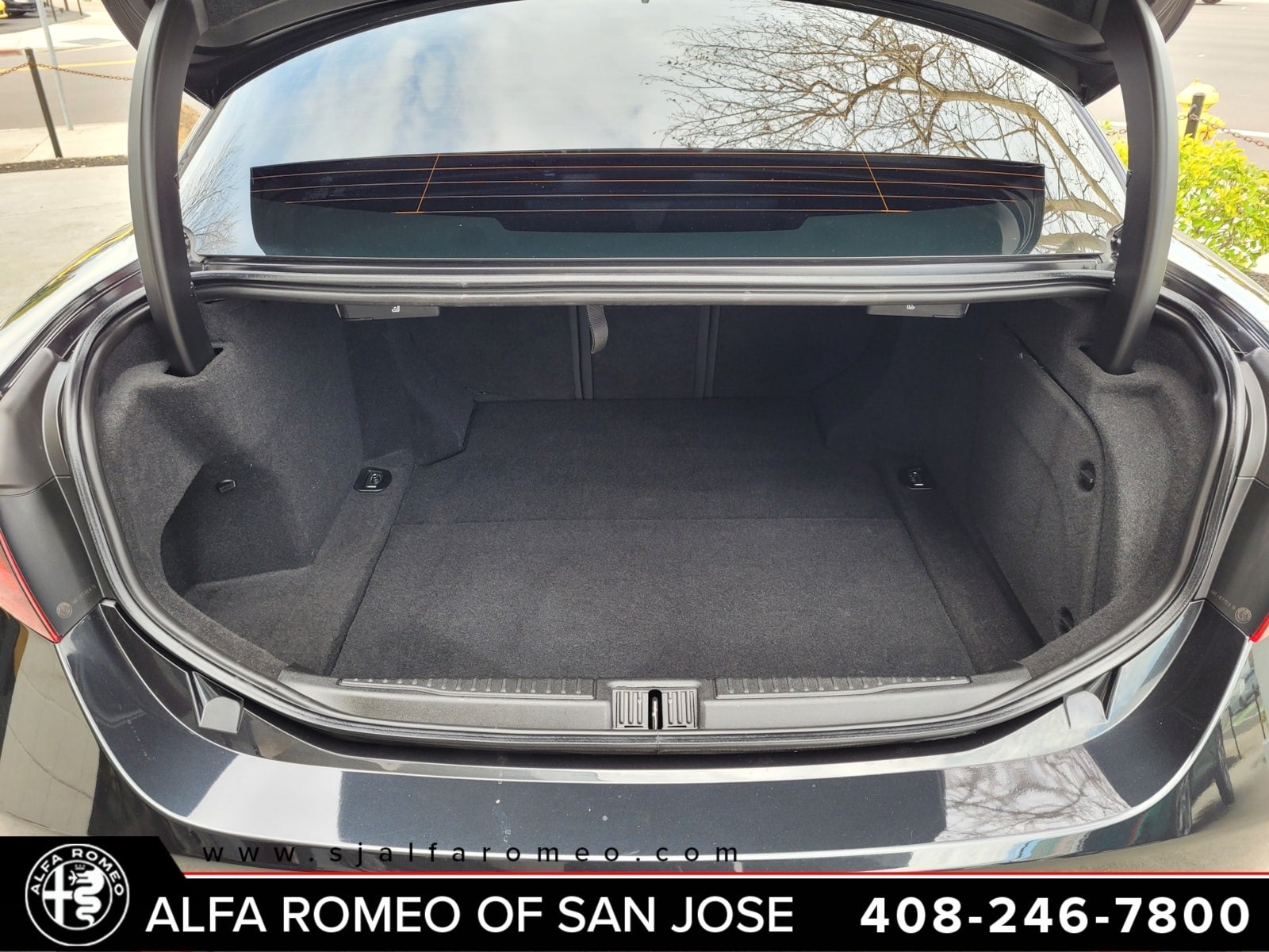 2022 Alfa Romeo Giulia Quadrifoglio