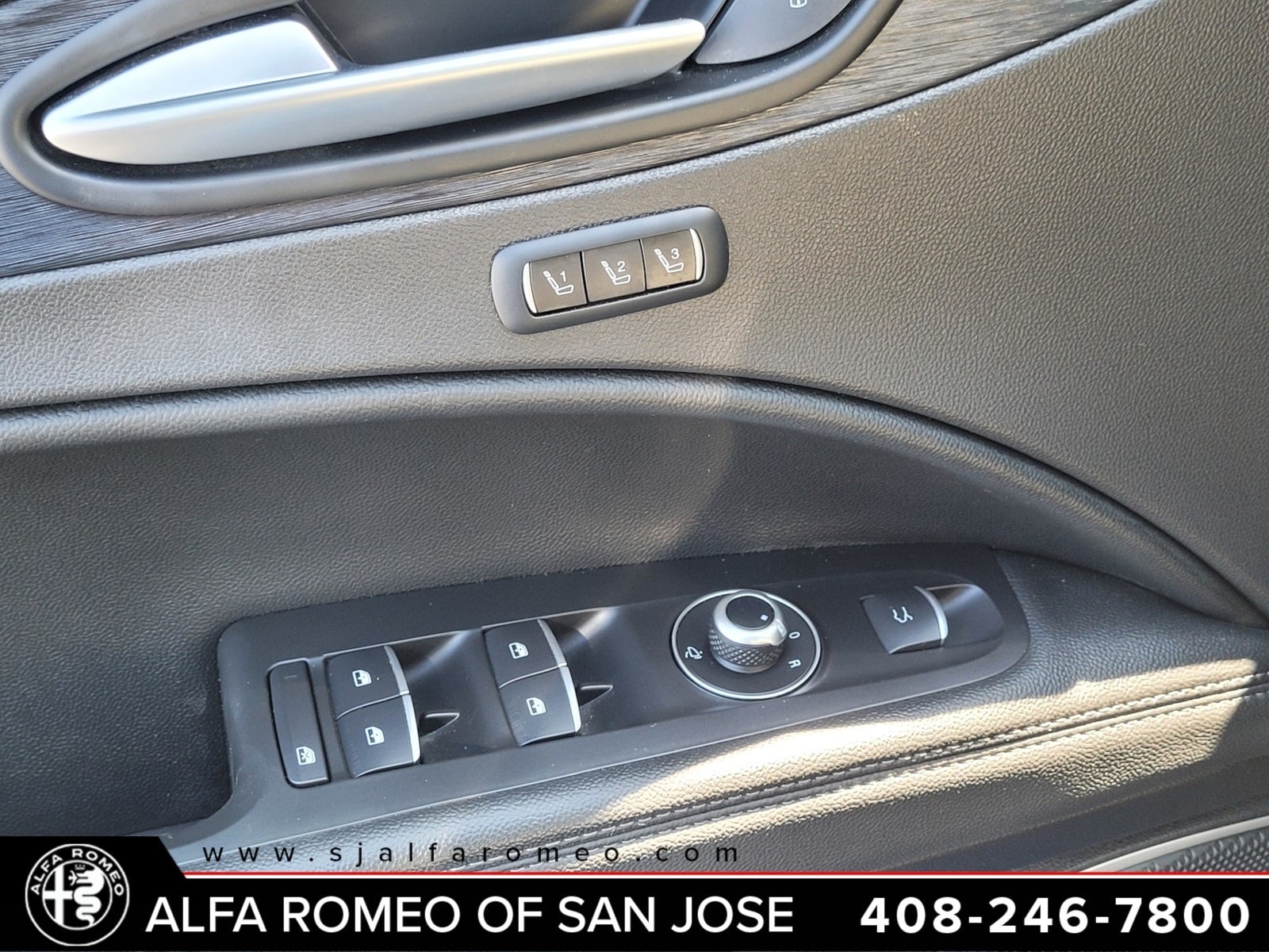 2020 Alfa Romeo Stelvio Base