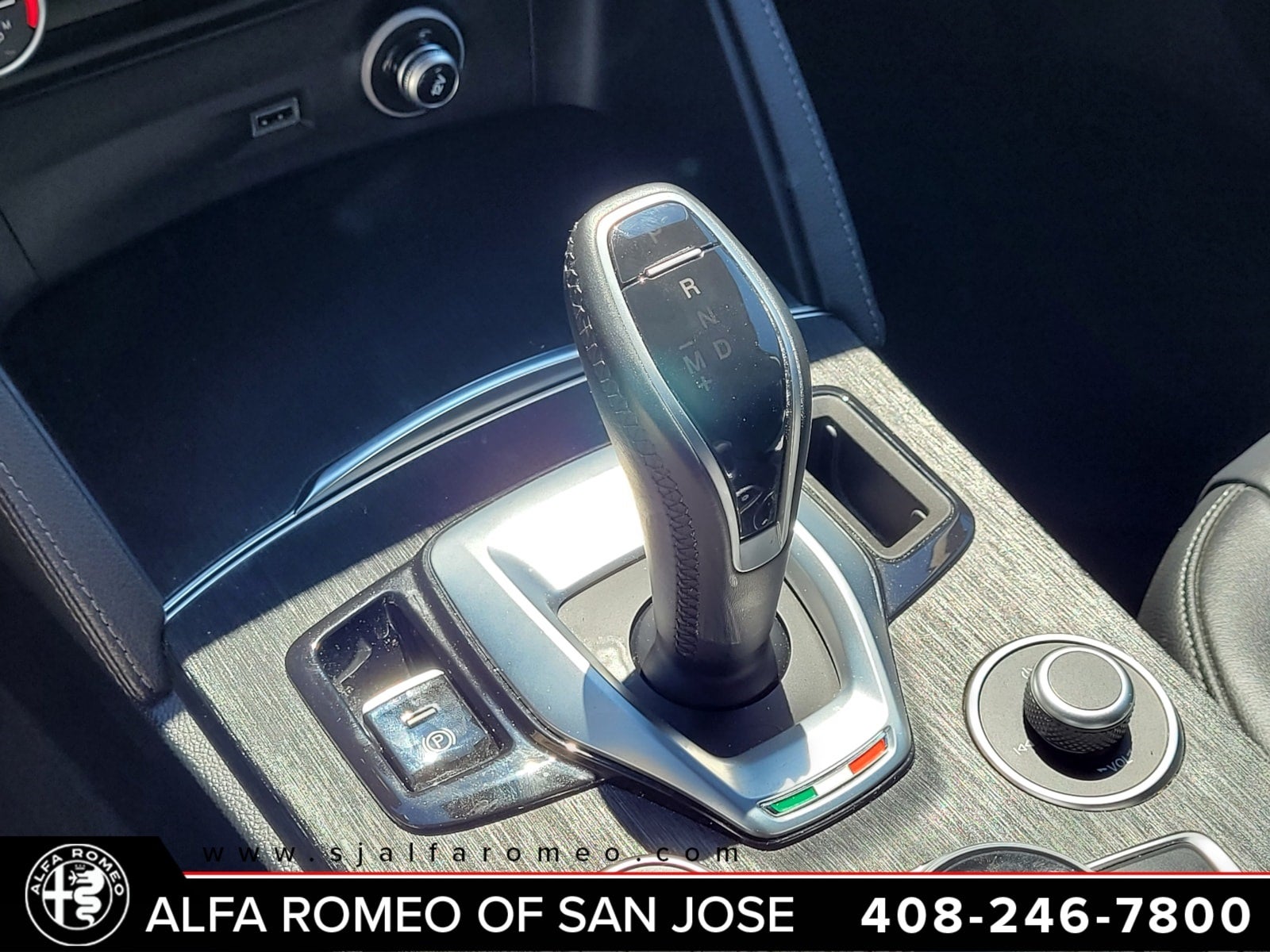 2020 Alfa Romeo Stelvio Base