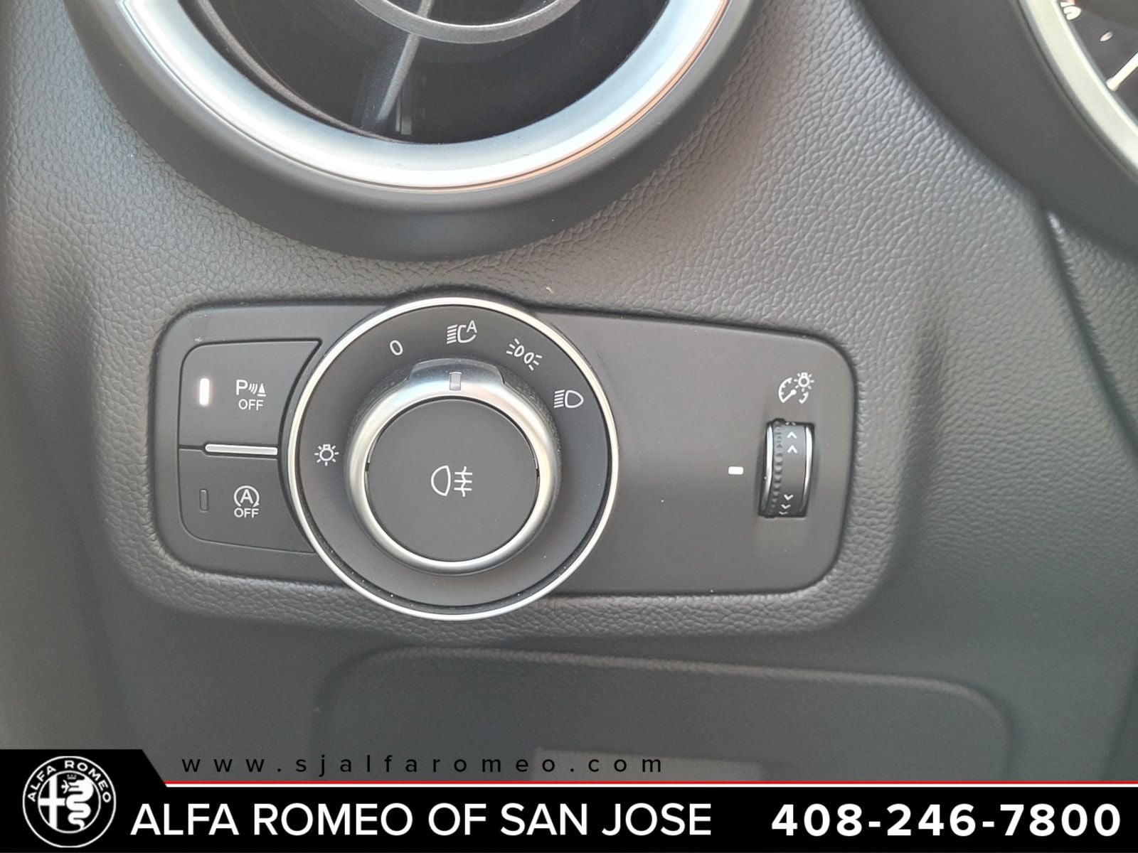 2024 Alfa Romeo Stelvio Ti