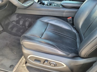 2023 Jeep Wagoneer L Base