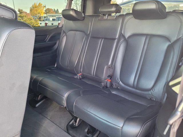 2023 Jeep Wagoneer L Base