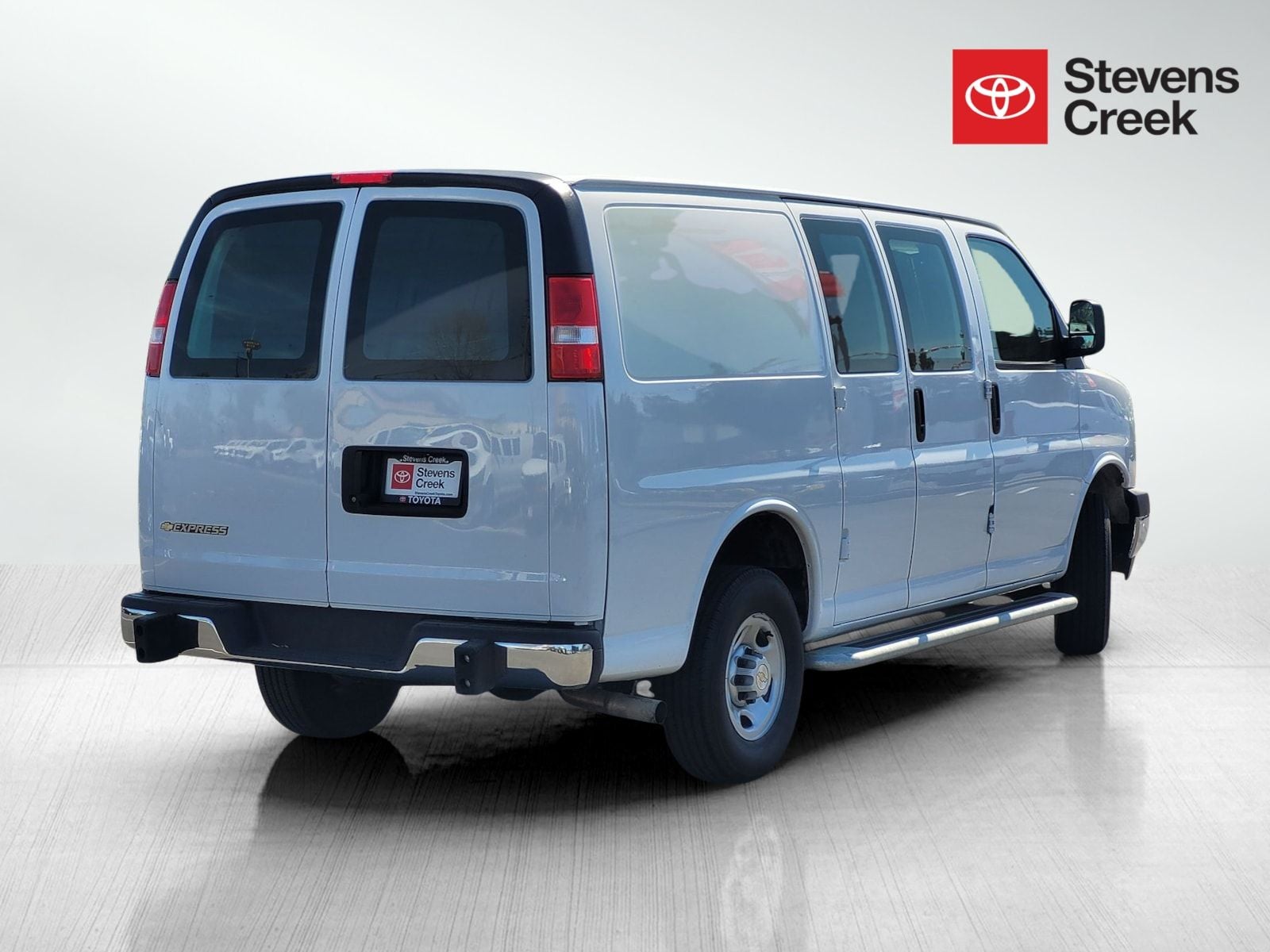 2024 Chevrolet Express 2500 Work Van Cargo