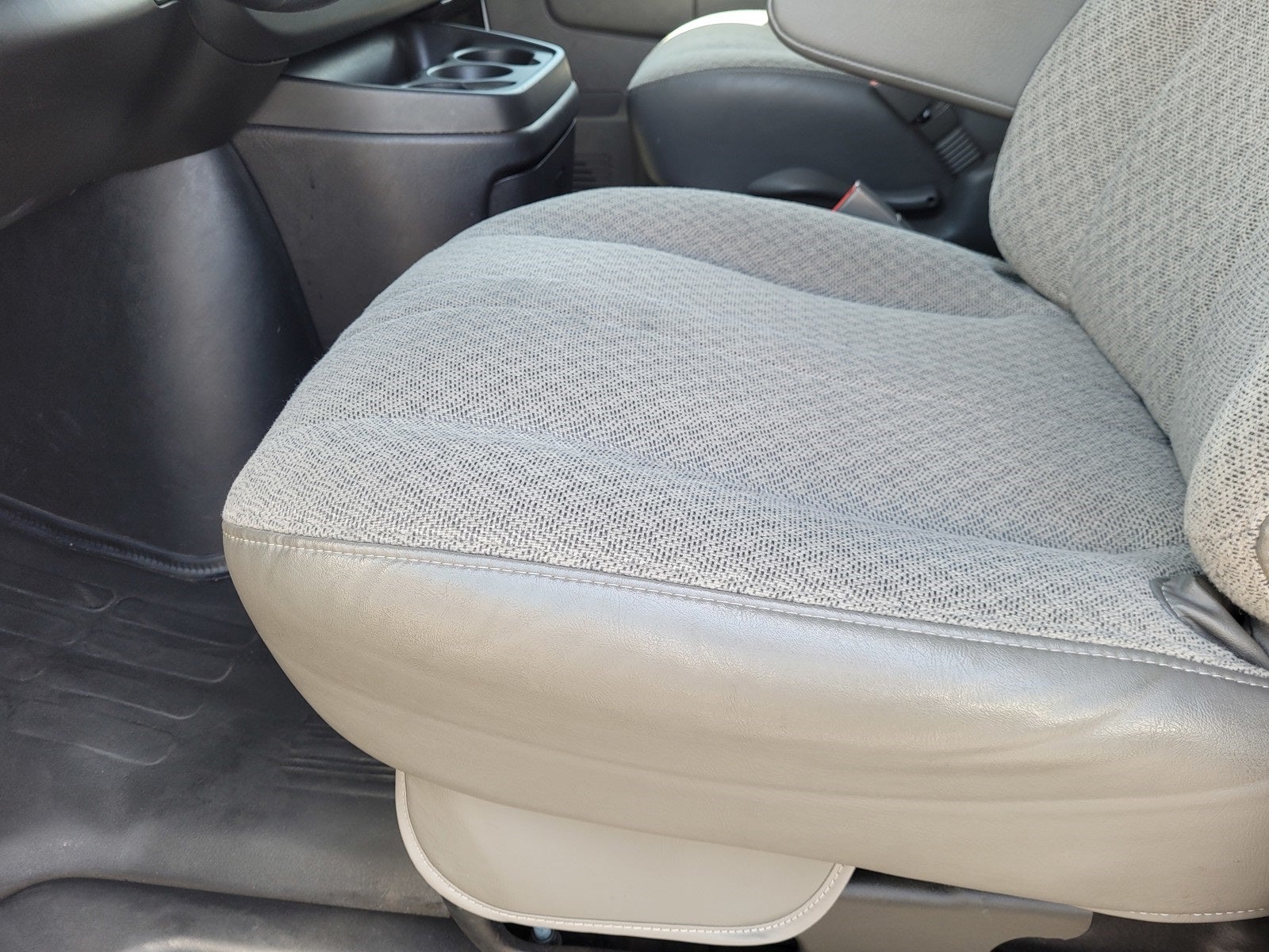 2022 Chevrolet Express 3500 Work Van Cargo