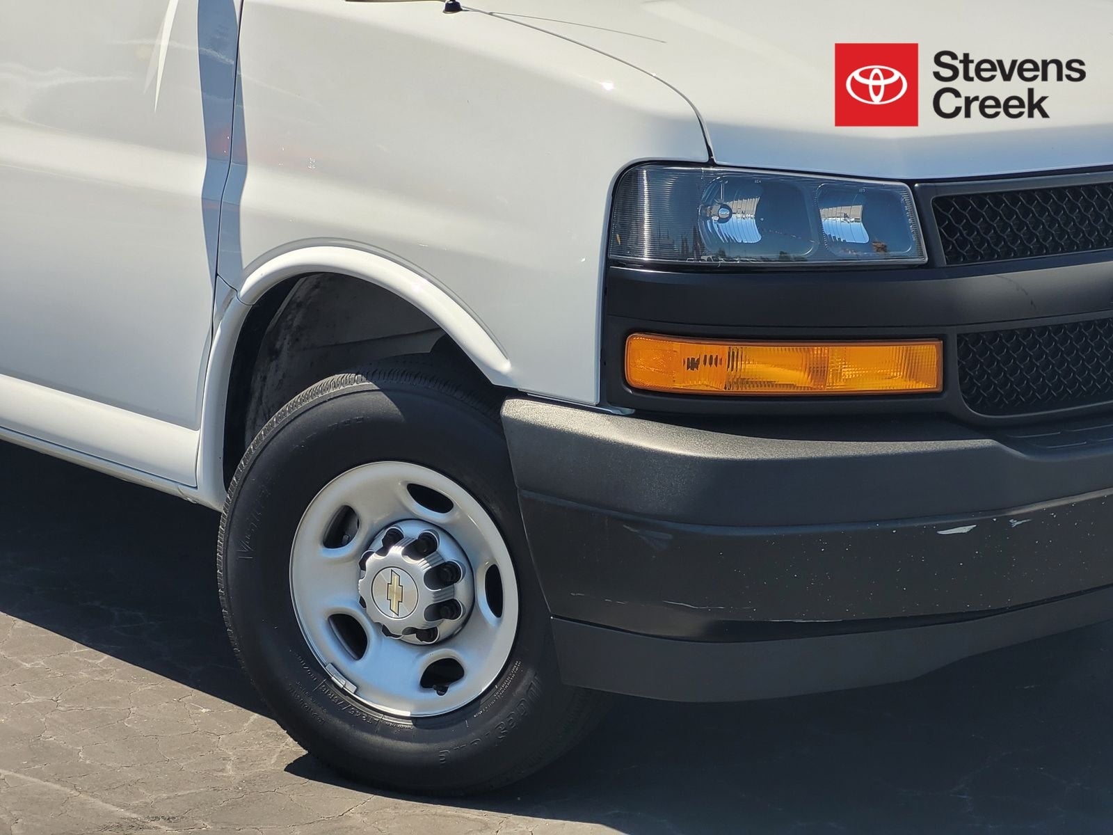 2022 Chevrolet Express 3500 Work Van Cargo