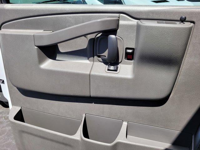 2022 Chevrolet Express 3500 Work Van Cargo