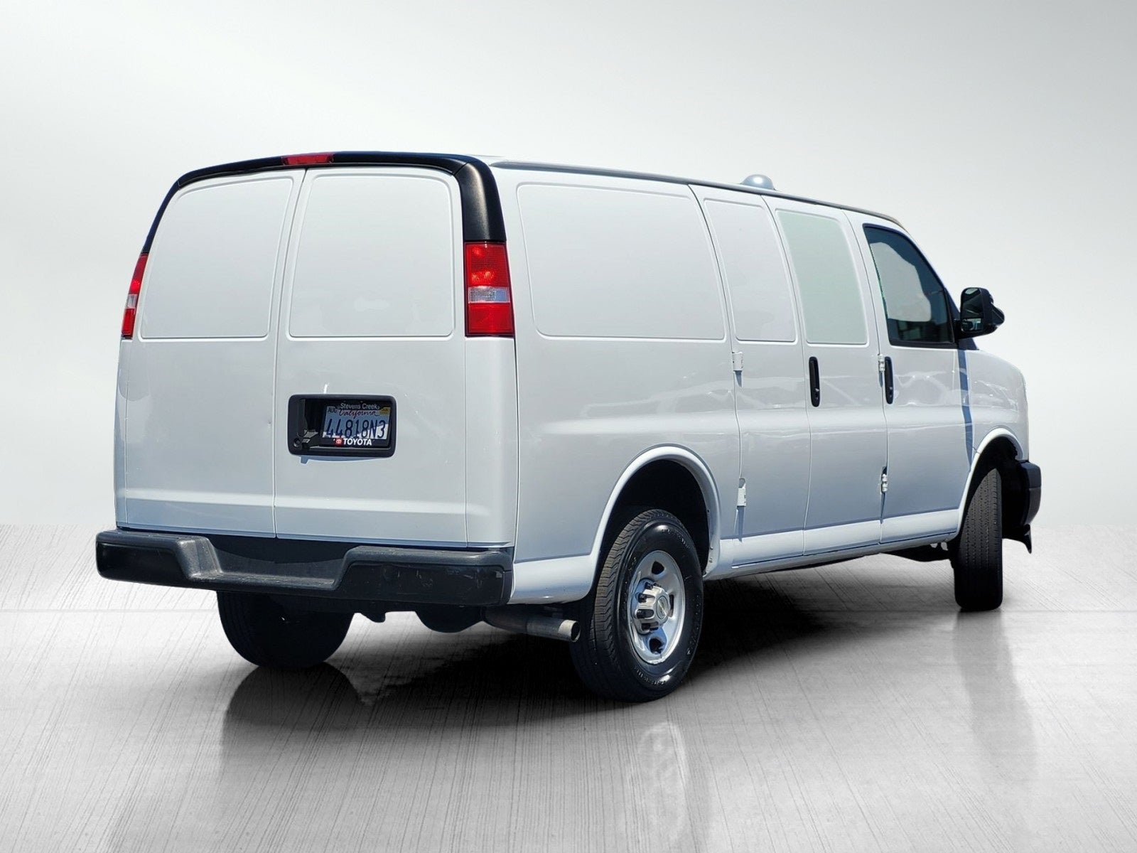 2022 Chevrolet Express 3500 Work Van Cargo