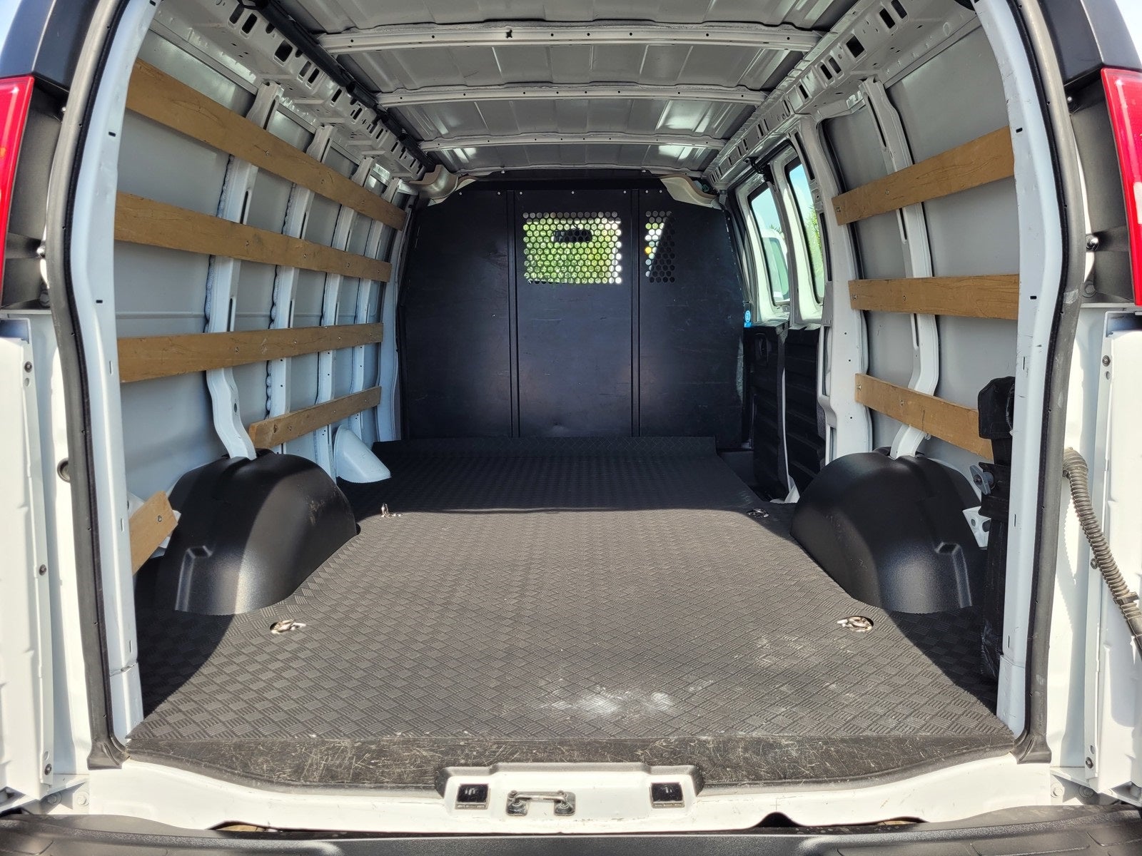 2023 GMC Savana 2500 Work Van