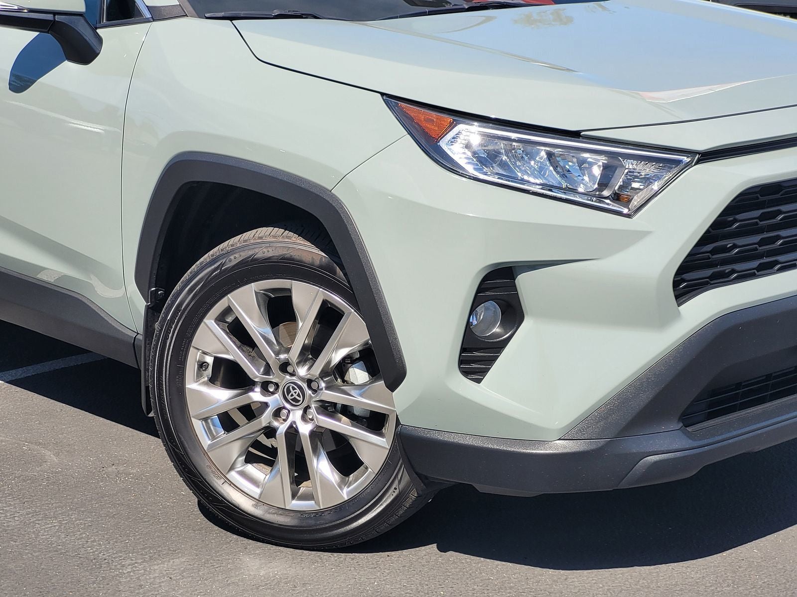 2021 Toyota RAV4 XLE Premium