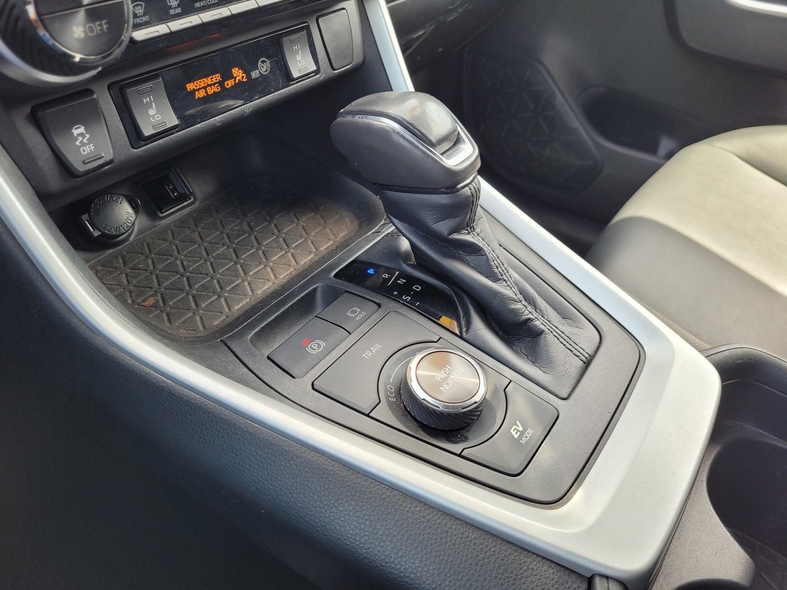 2019 Toyota RAV4 Hybrid XSE