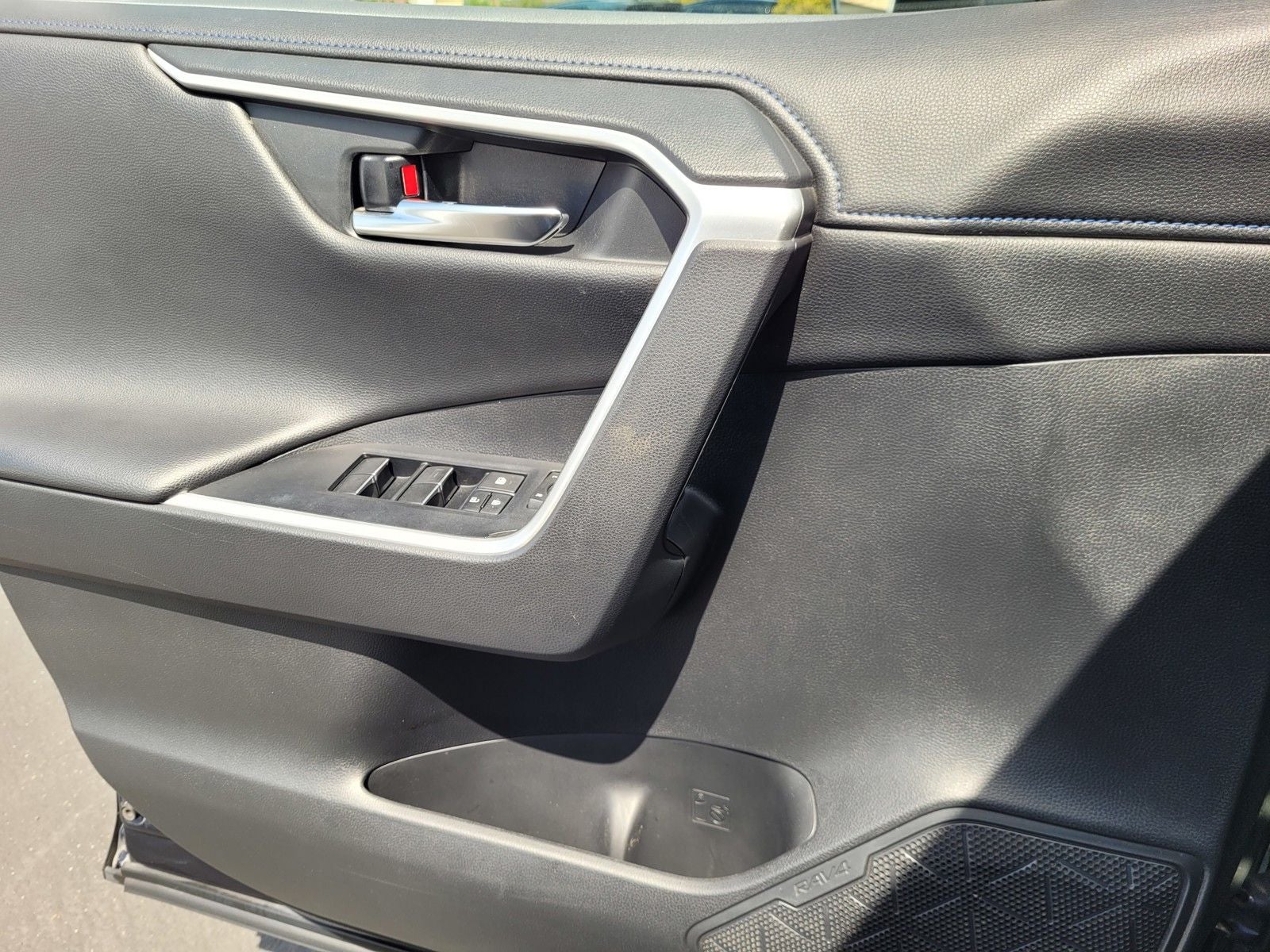 2019 Toyota RAV4 Hybrid XSE