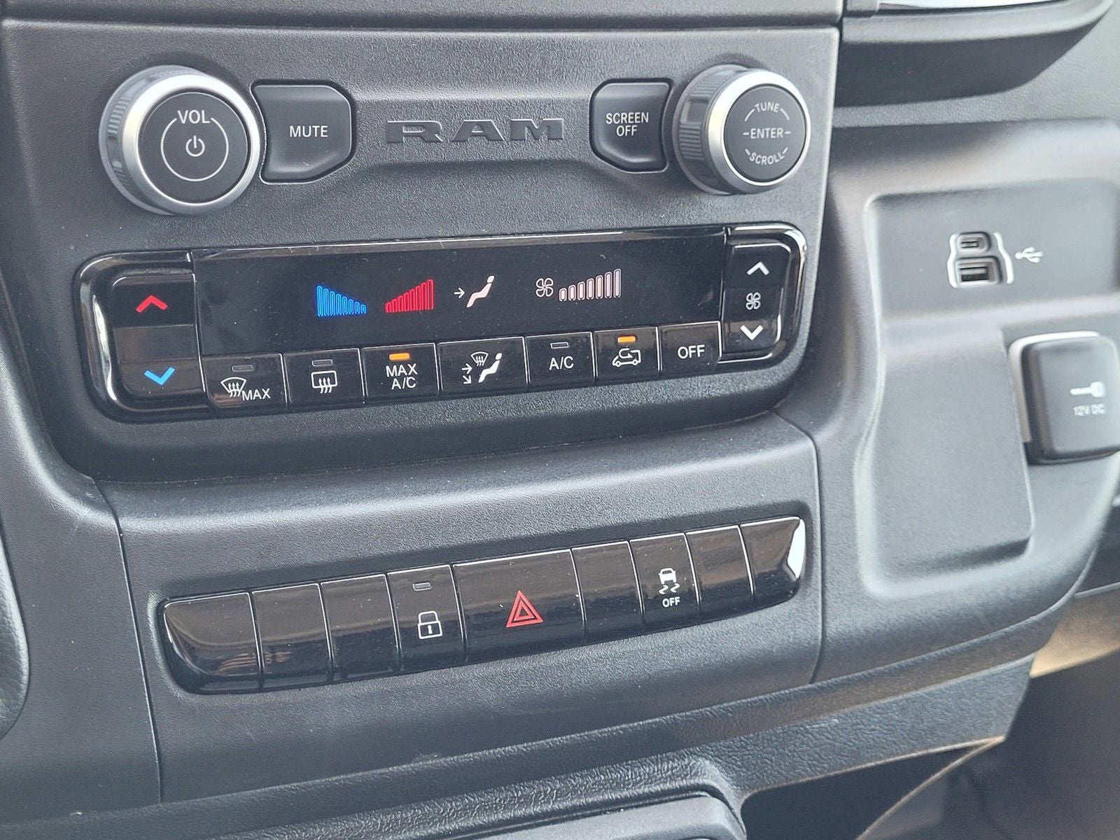 2025 RAM ProMaster 2500 Base