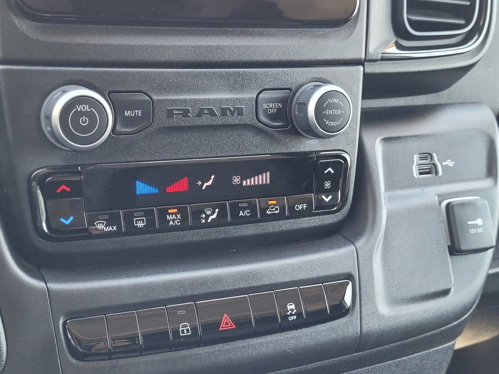 2025 RAM ProMaster 2500 Base