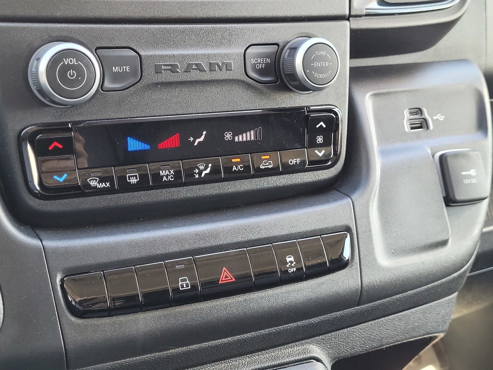 2025 RAM ProMaster 2500 Base