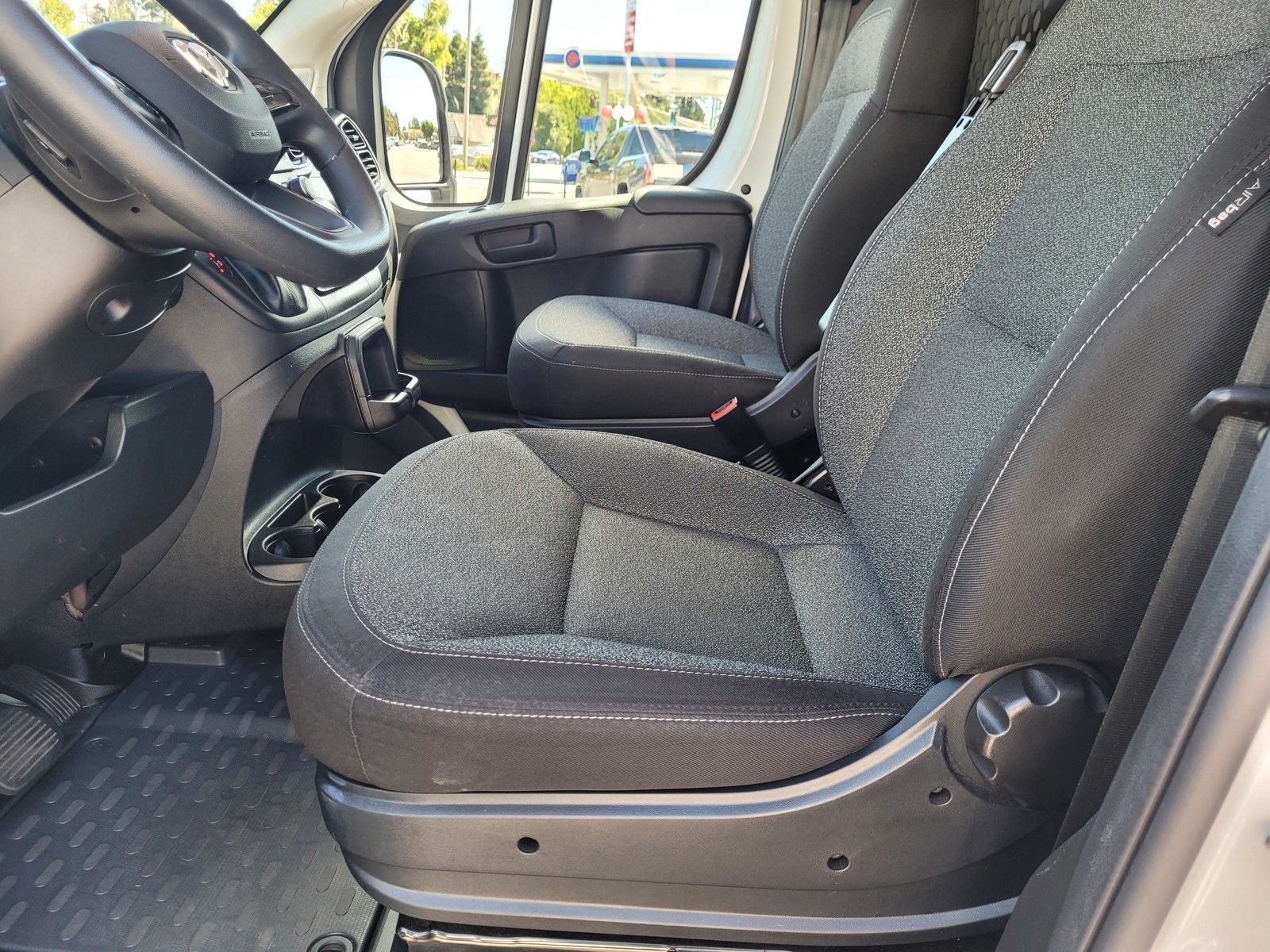 2025 RAM ProMaster 2500 Base