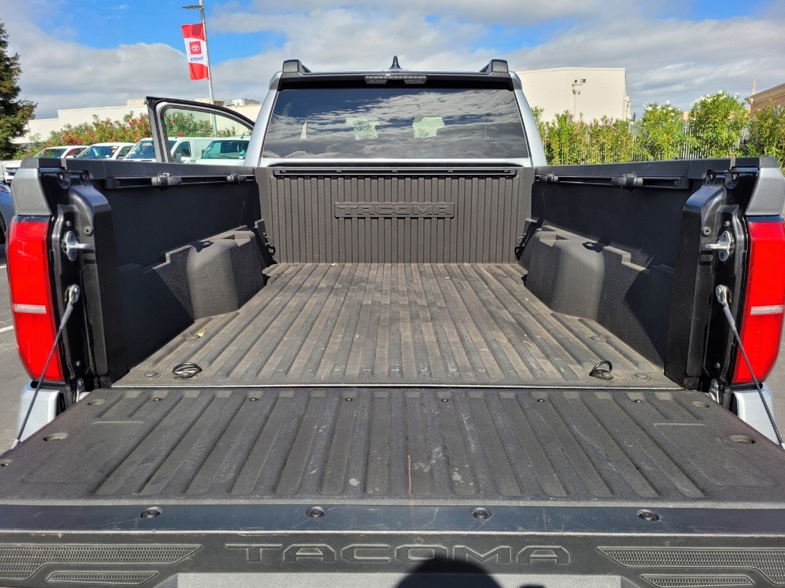 2024 Toyota Tacoma SR5 6FT LONG BED