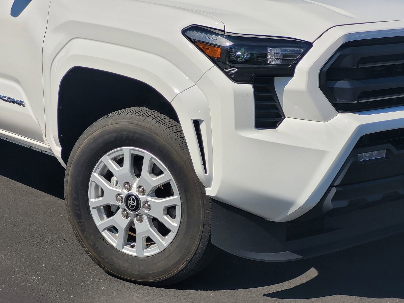 2025 Toyota Tacoma SR5