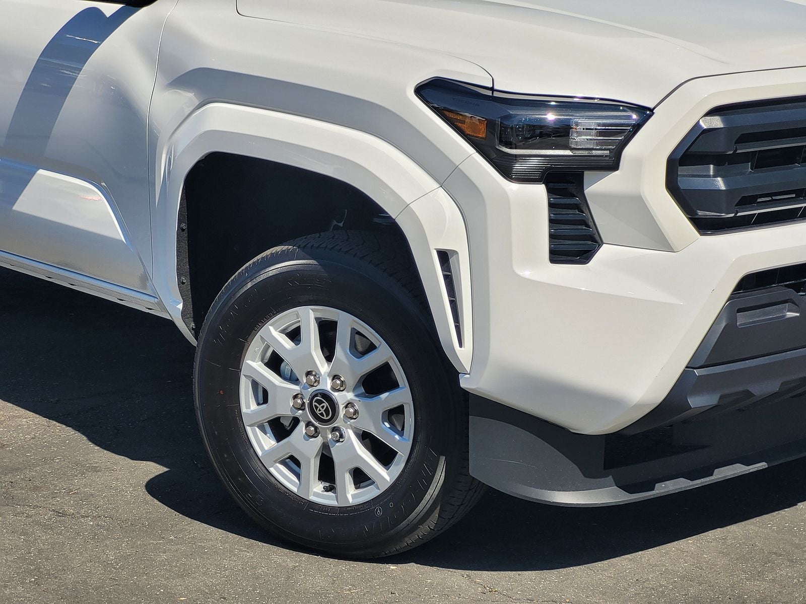 2025 Toyota Tacoma SR