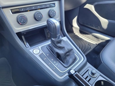 2017 Volkswagen Golf SportWagen S