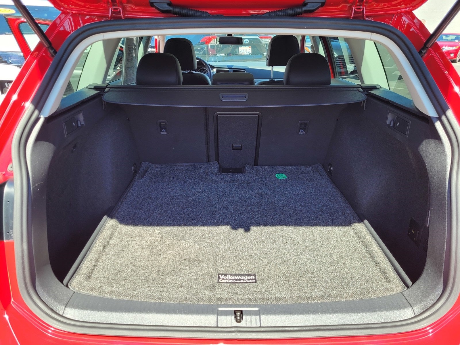 2017 Volkswagen Golf SportWagen S