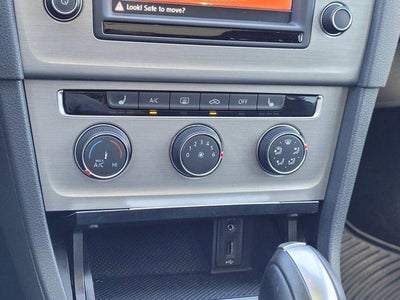 2017 Volkswagen Golf SportWagen S