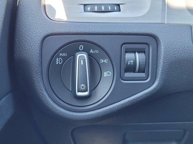 2017 Volkswagen Golf SportWagen S