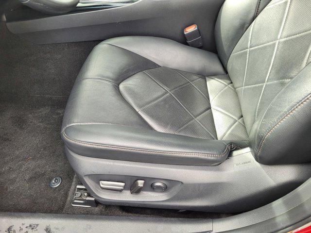 2019 Toyota Camry Hybrid XLE